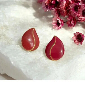 Vintage Gold Toned & Wine Red Enamel Teardrop / Flame Shaped Stud Earrings